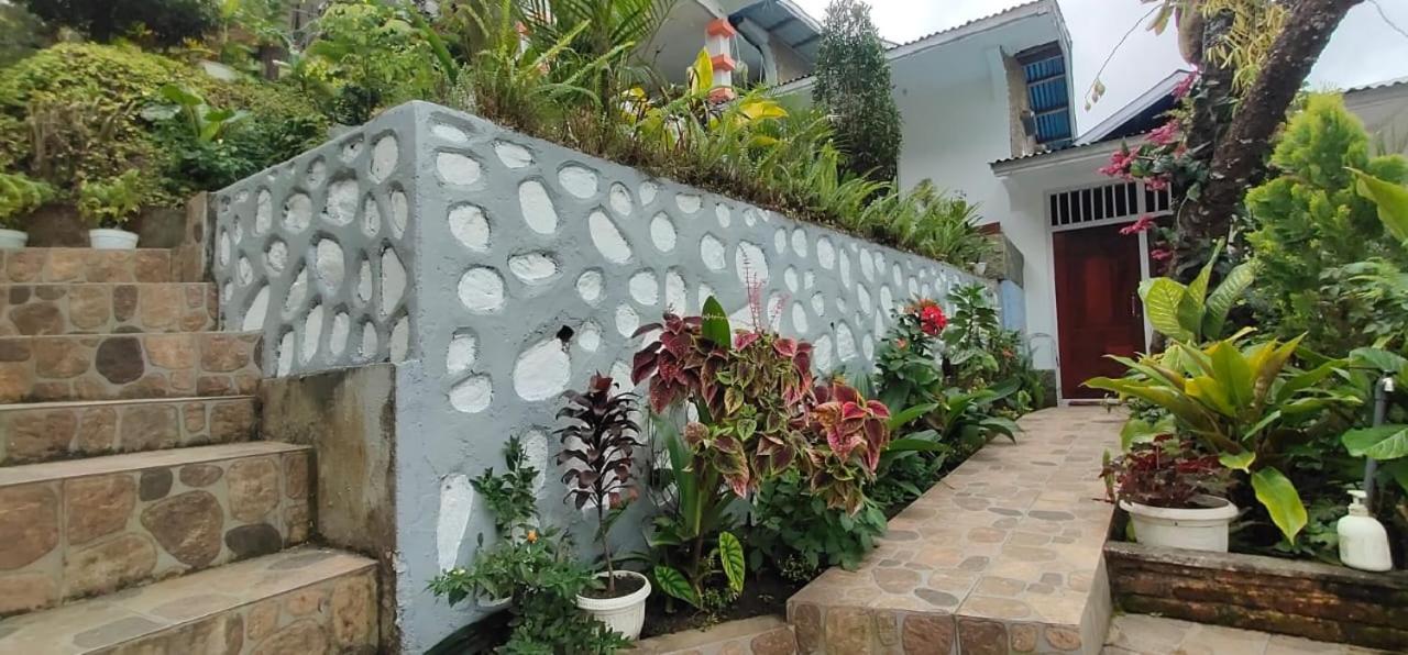 Bintang Bungalow Tour & Travel Kelimutu Exterior photo